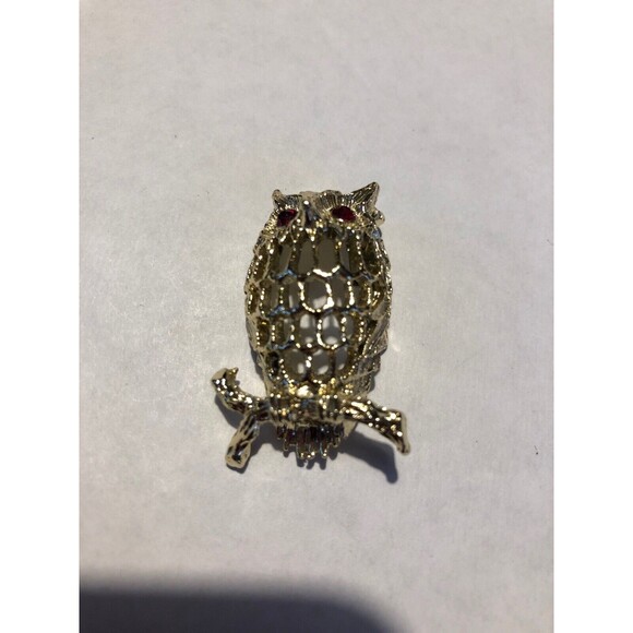 Gerry's Jewelry - VINTAGE GERRYS Gold Tone Owl Brooch Pin Red Rhinestone Eyes Owl SIGNED DESIGNER